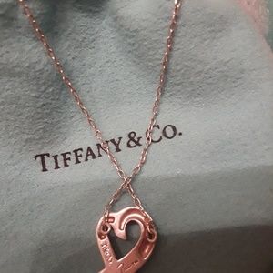 TIFFANY & CO HEART NECKLACE